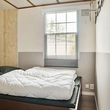 4 Persons Valkenbosch Situated In The Forested Area شقة أويسترفايك